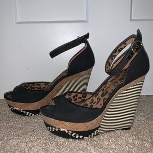 Jessica Simpson Black & White Wedge Platforms